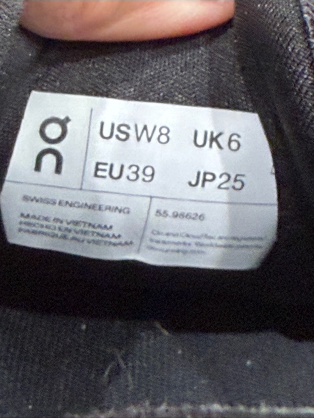 ON CloudTec Black Running Sneakers ladies 8 - Picture 11 of 12